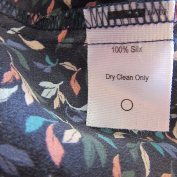 AMOUR VERT Blue Fall Leaf Pattern Silk XS V-Neck Short Sleeve Blouse - Picture 4 of 4